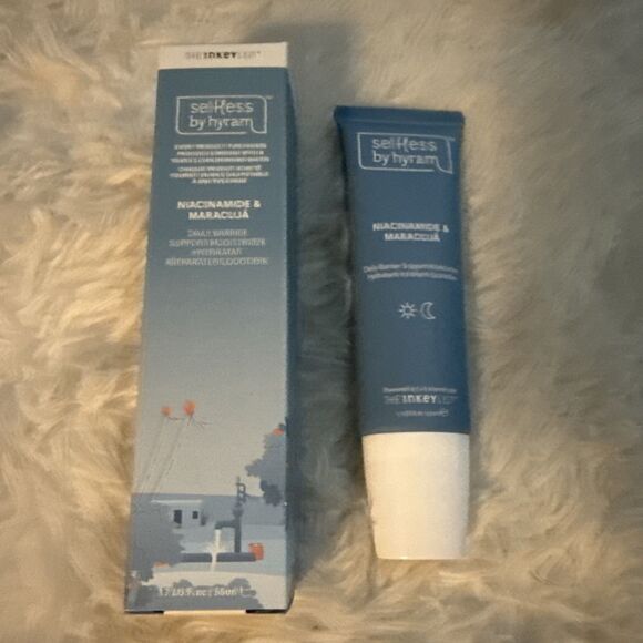 Selfless By Hyram Niacinamide & Maracuja Daily Barrier Moisturizer • 1.7 Fl Oz - Picture 1 of 2